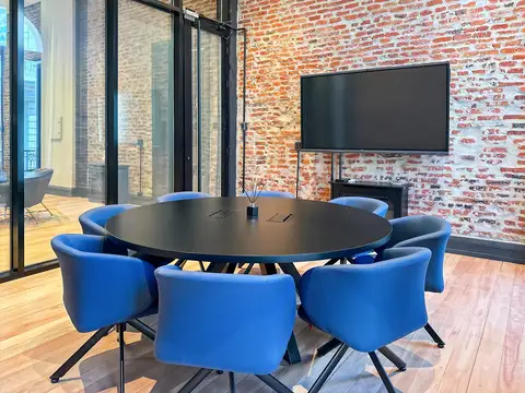 Espacio de oficina en renta para 3 personas en Montevideo, No18 El Globo