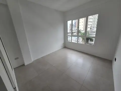 Departamento en Alquiler en Lanus Oeste, $ 600.000
