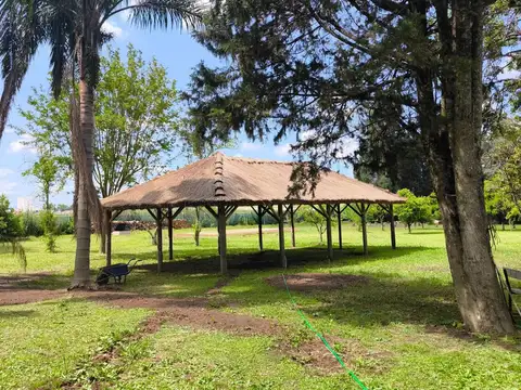 Quinta en Alquiler Temporal con 5 cocheras