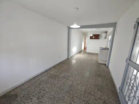 Esteban Echeverría al 5500