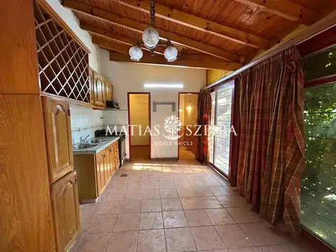 Casa 4 ambientes con 2 baños