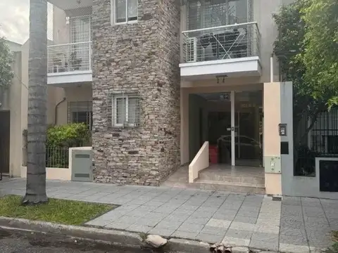 DEPARTAMENTO DE 3 AMB AL FRENTE CON ASCENSOR