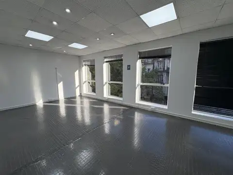 Oficina en Alquiler 21 años