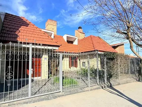CASA EN VENTA 5 DORMITORIOS EN LA CALERA