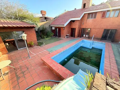 Casa en Venta con 1 cochera