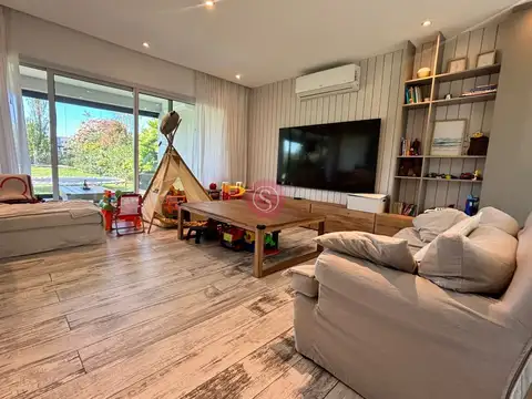 Casa  en Venta en Santa Guadalupe, Pilar del Este, Pilar