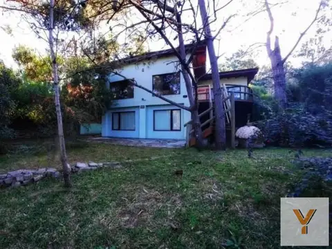 Casa en venta - 4 Dormitorios 2 Baños - Mar de las Pampas
