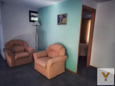 Casa 7 ambientes con 2 baños