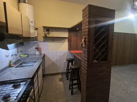 DEPARTAMENTO DE 3 AMBIENTES EN PB SIN EXPENSAS