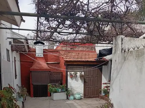 CASA EN ALQUILER ANUAL DE 3 AMBIENTES EN DEL VISO, BARRIO EL PINAR