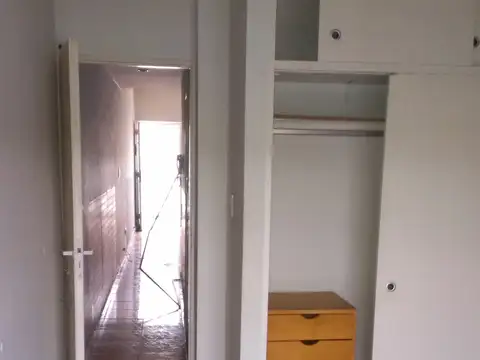 o higgins 100, Piso 2