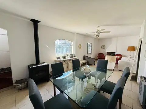 Casa 7 ambientes con 3 baños