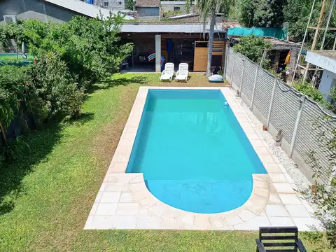 Casa en Venta con 2 cocheras