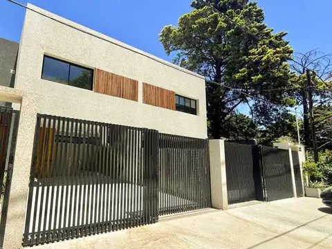 Casa 3 Hab, 2 Baños, Excelente ubicación, Rodríguez al 2000 - Funes.