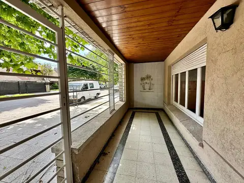 Depto Tipo Casa en Venta de 6 ambientes