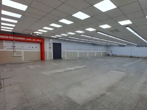 Local en Alquiler Via Púb.