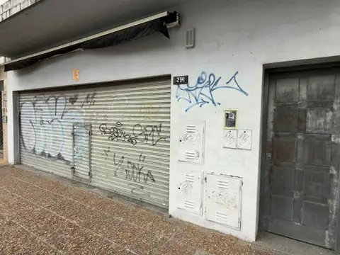 VENTA LOCAL o DEPOSITO BANFIELD Tucumán y Larroque