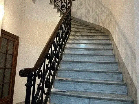 ALQUILER piso exclusivo señorial Externo detalles de categoría Amplios ambientes Tres dormitorios 