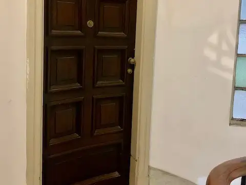 Depto Tipo Casa en Venta 80 años