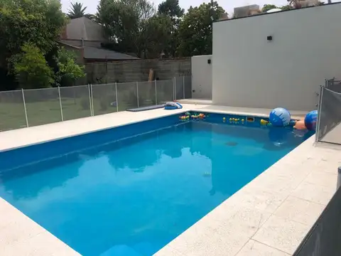 MODERNA CASA Libertador al Río MARTINEZ con RENTA