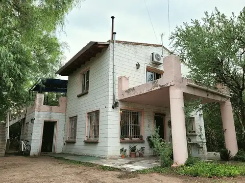 Vendo casa con departamento en zona centro, San Marcos Sierras