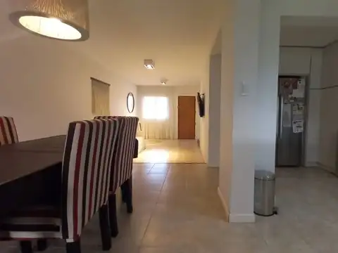 Casa 5 ambientes con 1 baño