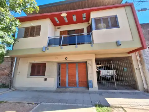 VENTA DE DESARROLLO 4 DEPTOS IDEAL P/INVERSIÓN