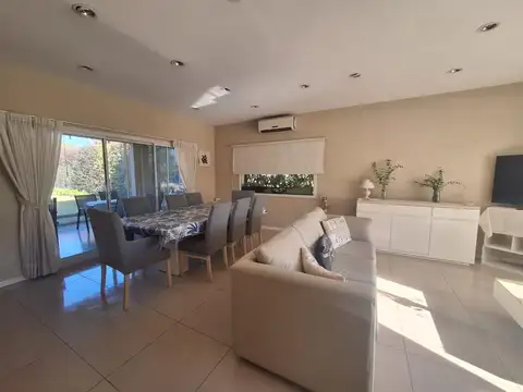 Casa en Alquiler al Noroeste