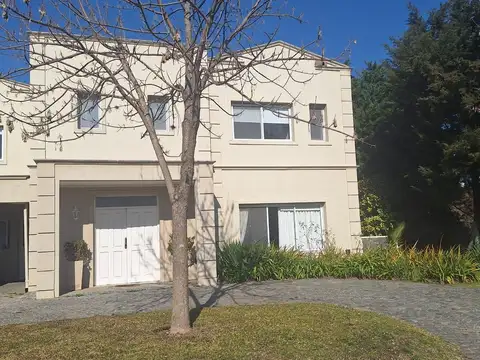 Casa en Alquiler de 3 dormitorios