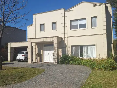 Casa en Alquiler en La Montura, USD 2.000