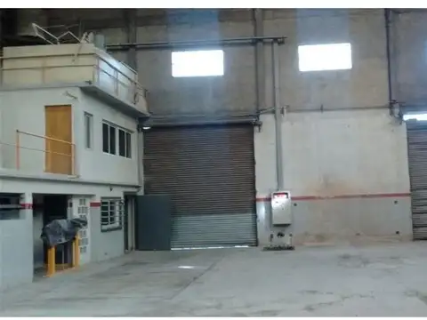 Galpón 1000m2 s/lote 25x32