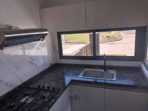Casa venta en Barrio Norte 1 2 dormitorios 1 baño pileta