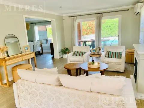 Casa 6 ambientes con 3 baños
