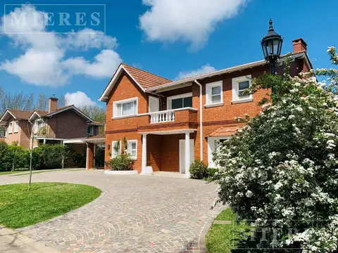 Casa en alquiler anual en Senderos II, Necochea Golf Club 3464