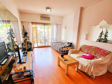 DEPTO 4 AMB A METROS DE ESTACIÓN