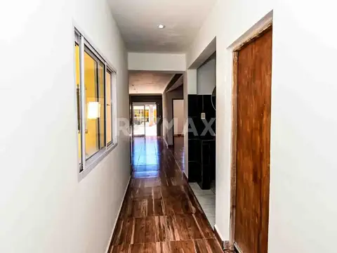 CASA ZONA AEROPUERTO VENTA O PERMUTA CON PILETA