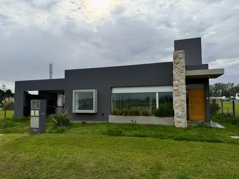 Casa en Alquiler de 3 dormitorios