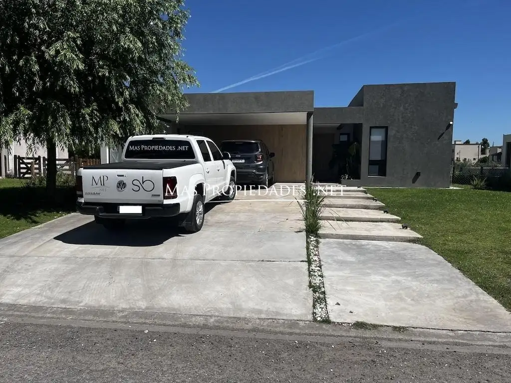 Casa en Venta - 3 dormitorios - USD 254.999