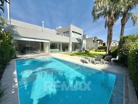 CASA 6 AMB VENTA BELLA VISTA PERMUTA APTO CREDITO