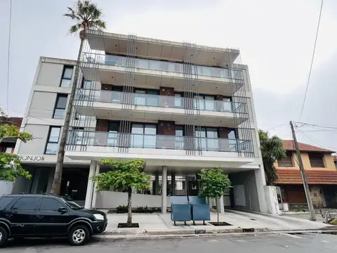 Cochera doble en el edificio Bonjo III