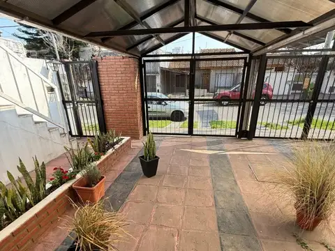 Hipólito Vieytes 200, Piso PB