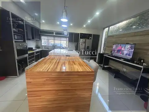 Casa en Venta al Oeste