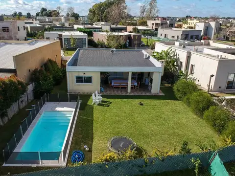 Casa en Venta en Pilar del Este, Pilar