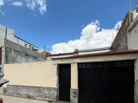 CASA LOTE PROPIO 3 AMB CON GARAGE