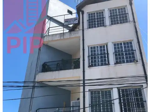 DEPARTAMENTO DE 3 AMBIENTES CON COCHERA EN VENTA 