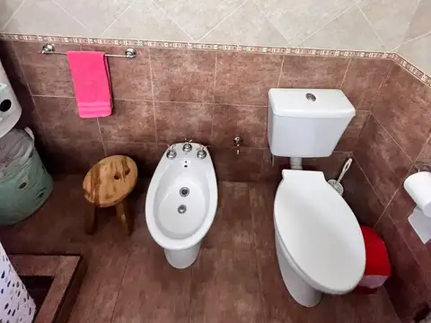 Casa en Venta con 3 cocheras