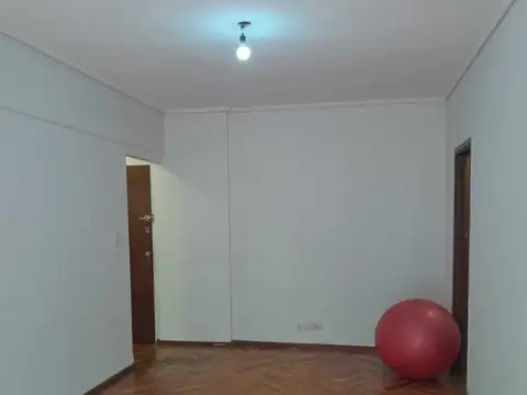 Departamento en Alquiler en Almagro, $ 700.000