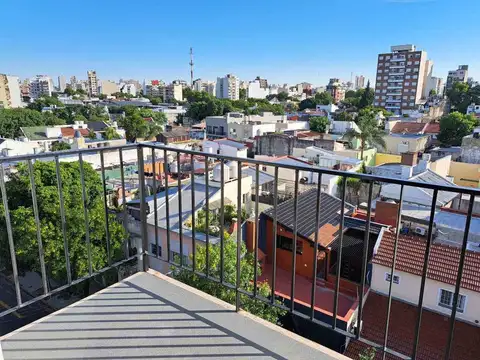 Venta monoambiente refaccionado luminoso flores