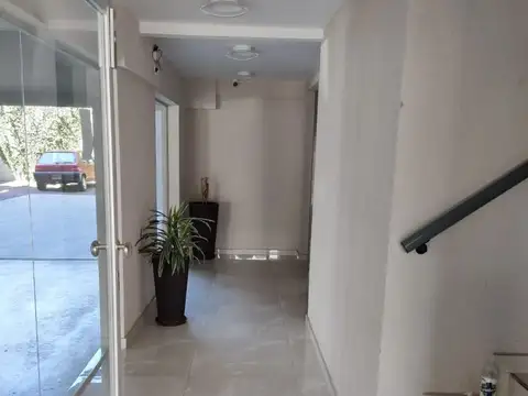 OPORTUNIDAD 3 ambientes con cochera cubierta ESCUCHA OFERTAS