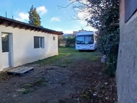 Casa 2 ambientes con 1 baño